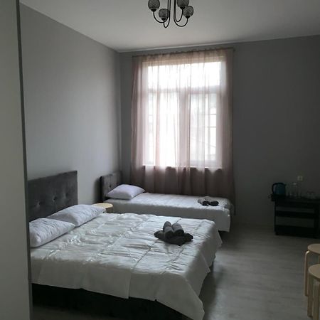 Гостевой Двор Дамира Hotel Pițunda Exterior foto
